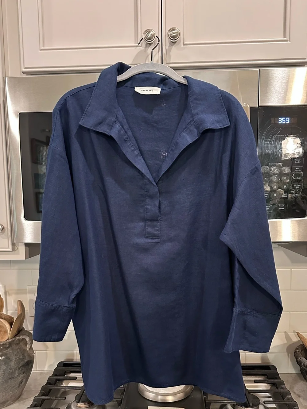 Everlane navy linen top - Picture 1 of 10